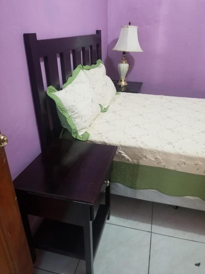 Elizabeth Enchantments La Ceiba Exterior foto
