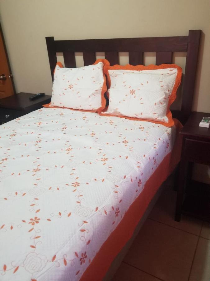 Elizabeth Enchantments La Ceiba Exterior foto