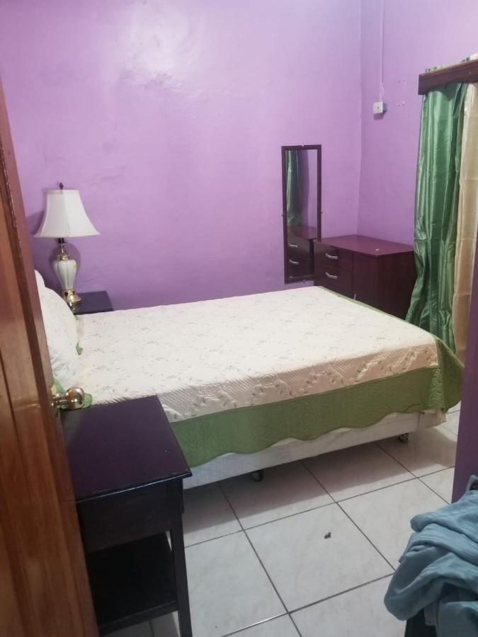 Elizabeth Enchantments La Ceiba Exterior foto